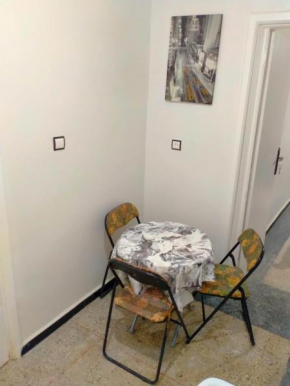 Appartement le48 1chambre au centre pres de Sindibad, Dauphine et la grande poste d Oujda